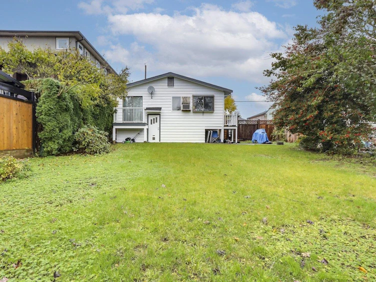 7820 14th Avenue, Burnaby, BC, V3N 2B2 - 22