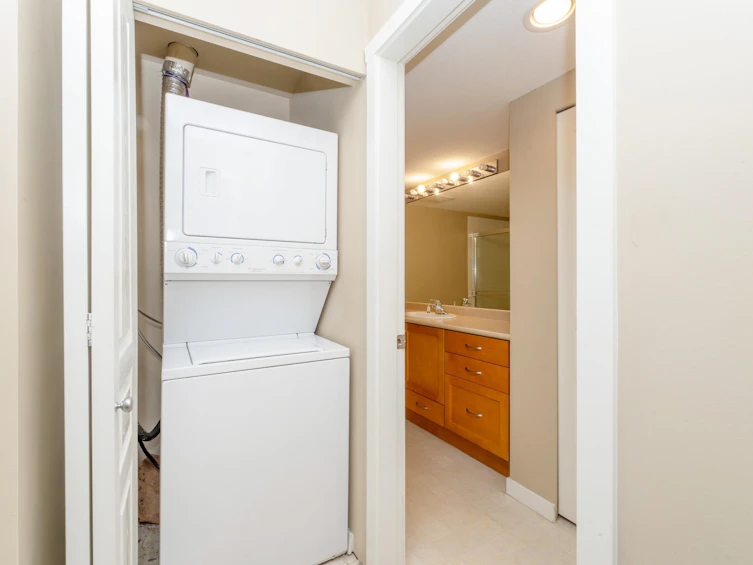 301-2958 Whisper Way, Coquitlam, BC, V3E 3S7 - 9