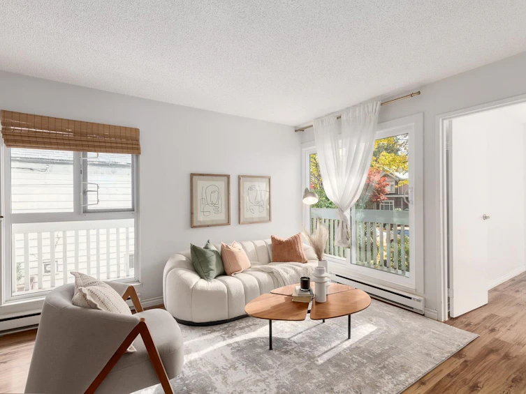 213-1545 E 2nd Avenue, Vancouver, BC, V5N 1C8 - 2