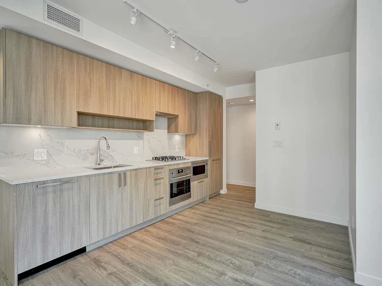 417-13350 Central Avenue, Surrey, BC, V3T 0S1 - 6