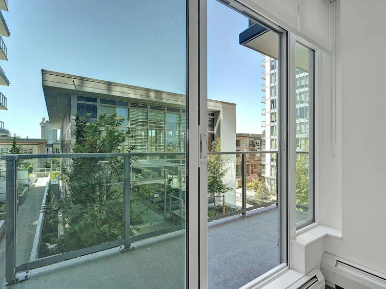 417-13350 Central Avenue, Surrey, BC, V3T 0S1 - 18