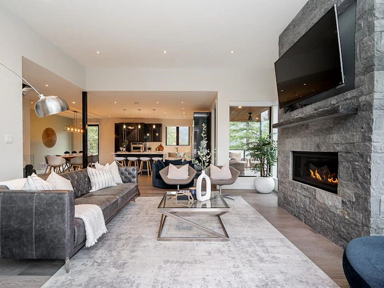 1593 Tynebridge Lane, Whistler, BC, V8E 0A3 - 4