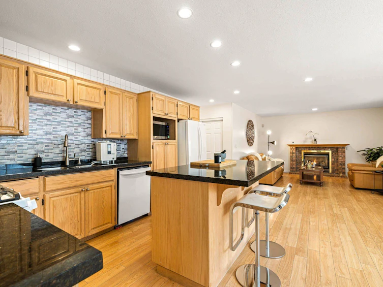 15480 112a Avenue, Surrey, BC, V3R 0K5 - 11