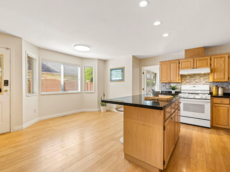 15480 112a Avenue, Surrey, BC, V3R 0K5 - 15