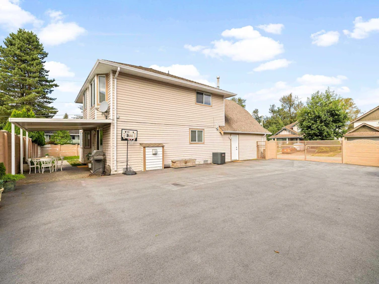 15480 112a Avenue, Surrey, BC, V3R 0K5 - 35