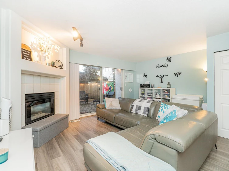 22711 Gilley Avenue, Maple Ridge, BC, V2X 2G1 - 8