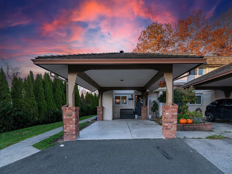 22711 Gilley Avenue, Maple Ridge, BC, V2X 2G1 - 2
