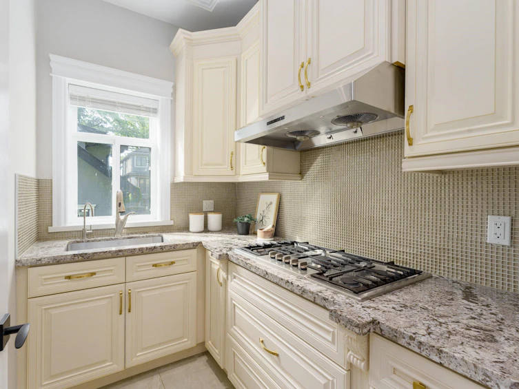 2984 W 31st Avenue, Vancouver, BC, V6L 2A4 - 14