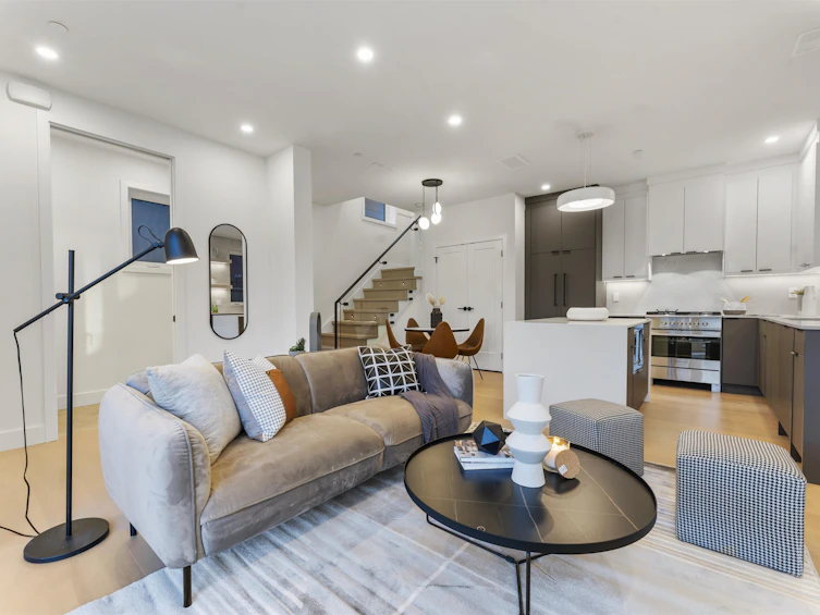 2551 Triumph Street, Vancouver, BC, V5K 1S7 - 10