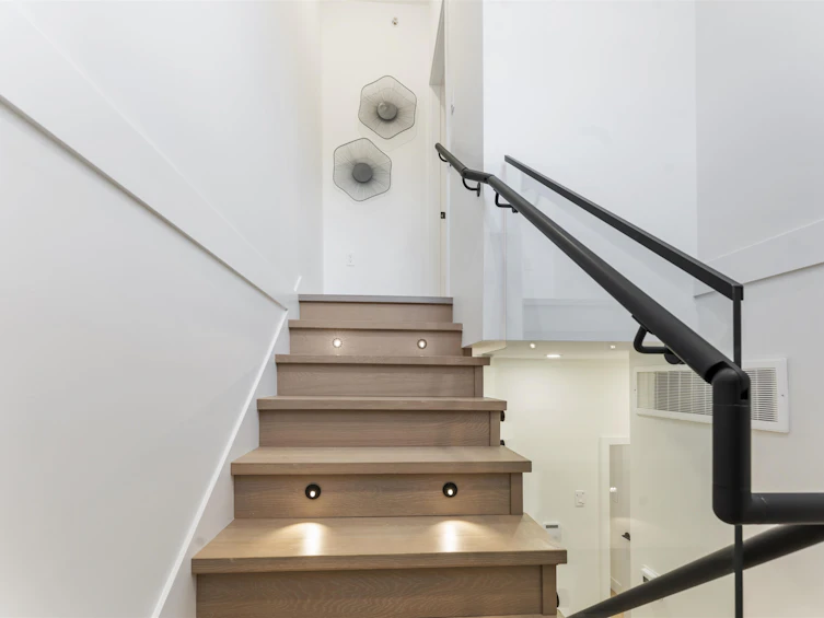 2551 Triumph Street, Vancouver, BC, V5K 1S7 - 25