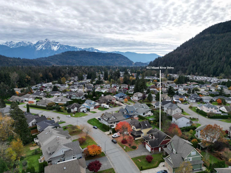 412 Miami River Drive, Harrison Hot Springs, BC, V0M 1K0 - 2