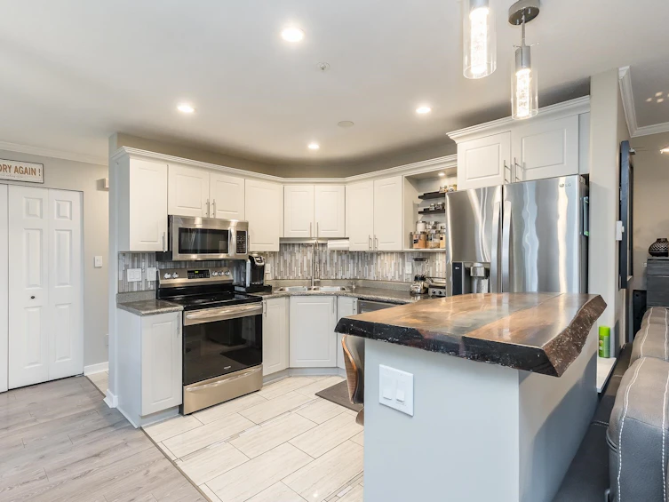 206-33502 George Ferguson Way, Abbotsford, BC, V2S 8G3 - 6
