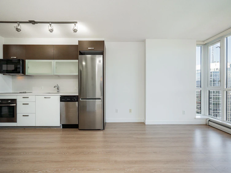 2112-10777 University Drive, Surrey, BC, V3T 0E7 - 6