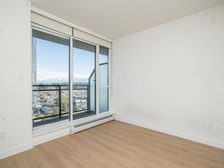 2112-10777 University Drive, Surrey, BC, V3T 0E7 - 10