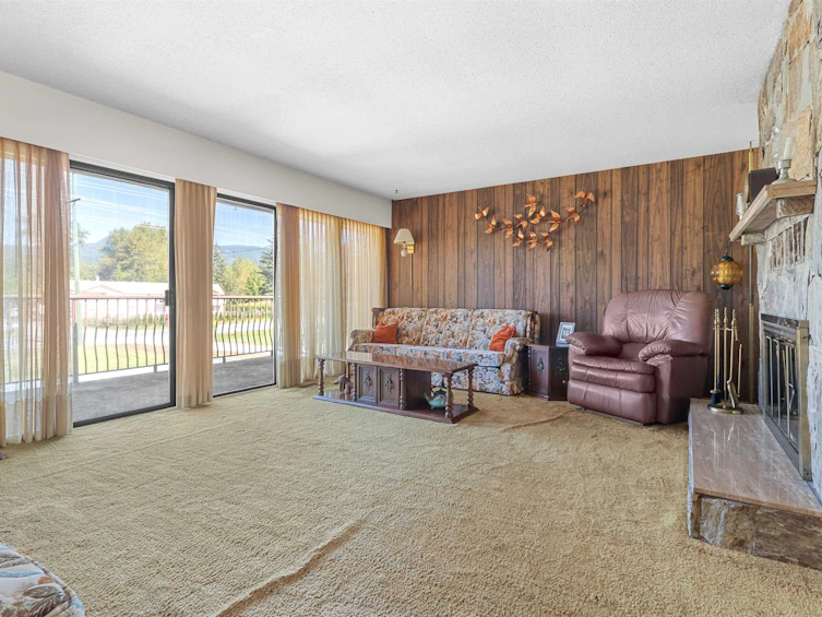 25714 Dewdney Trunk Road, Maple Ridge, BC, V4R 1Y2 - 8