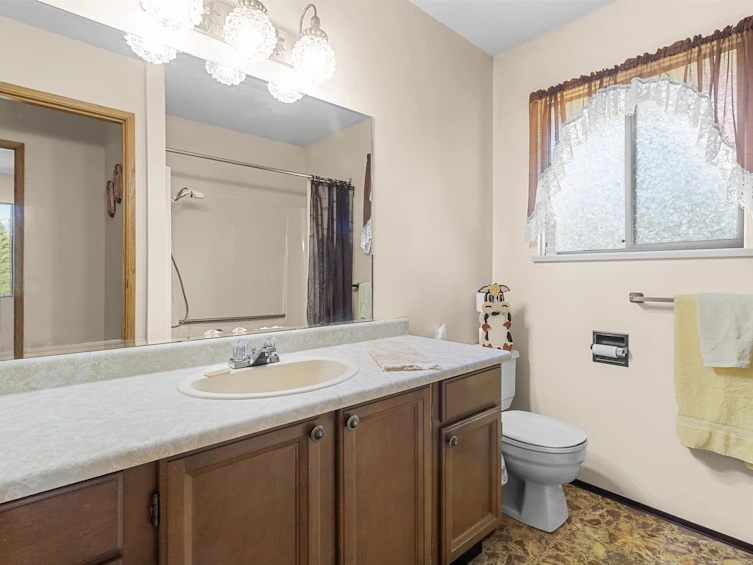 25714 Dewdney Trunk Road, Maple Ridge, BC, V4R 1Y2 - 28