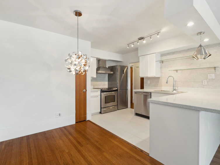 106-3731 W 6th Avenue, Vancouver, BC, V6R 1T8 - 2
