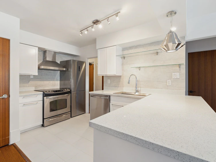 106-3731 W 6th Avenue, Vancouver, BC, V6R 1T8 - 4