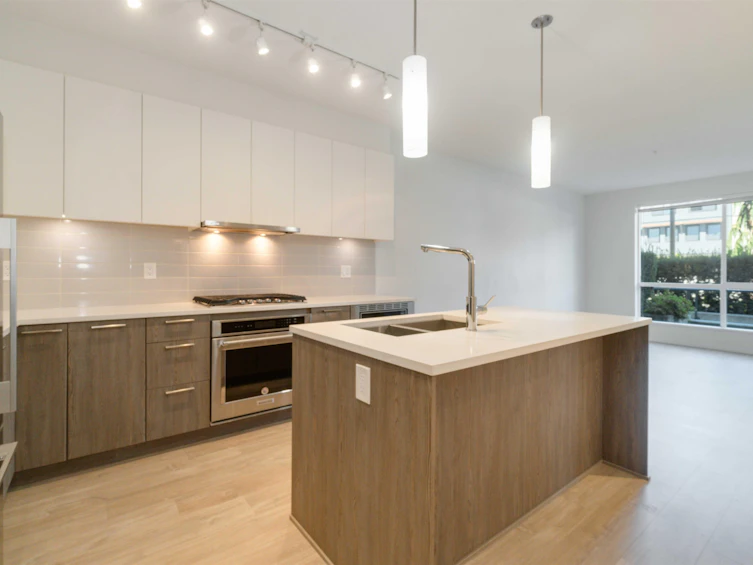 110-625 E 3rd Street, North Vancouver, BC, V7L 0G3 - 3