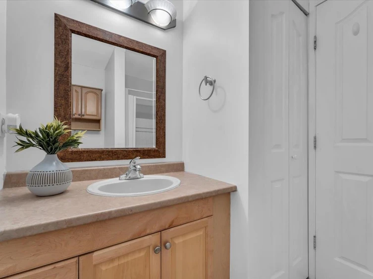 3295 Mountain Highway, North Vancouver, BC, V7K 2H4 - 22