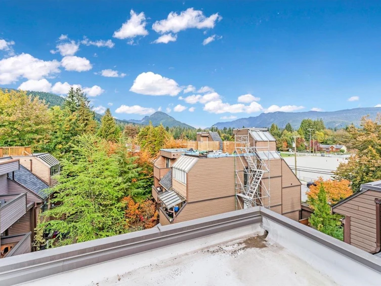 3295 Mountain Highway, North Vancouver, BC, V7K 2H4 - 25