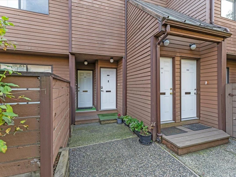 3295 Mountain Highway, North Vancouver, BC, V7K 2H4 - 28