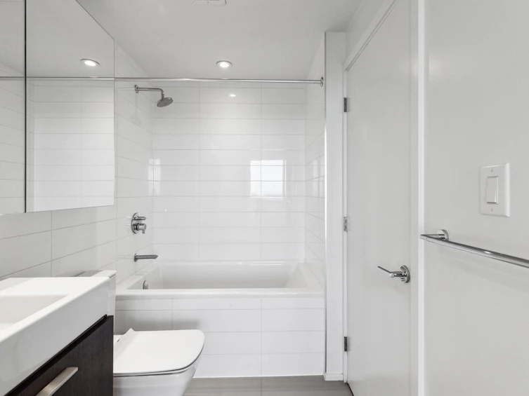 4910-4510 Halifax Way, Burnaby, BC, V5C 0K4 - 17