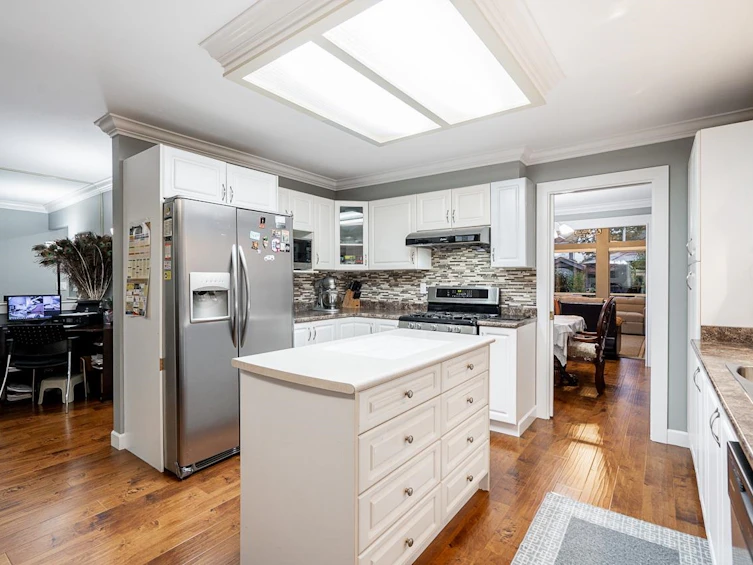 18516 64 Avenue, Surrey, BC, V3S 8J6 - 13