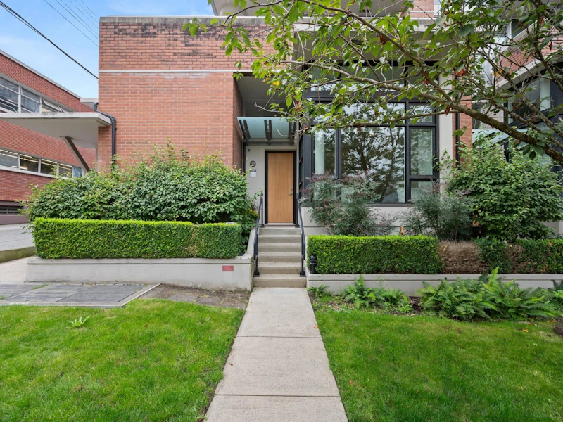 2731 Sophia Street, Vancouver BC V5T 3L1