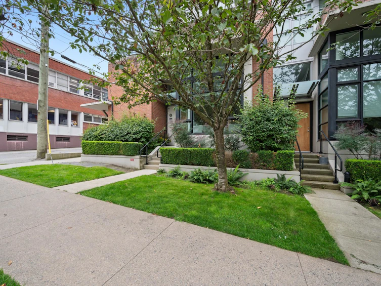 2731 Sophia Street, Vancouver, BC, V5T 3L1 - 4
