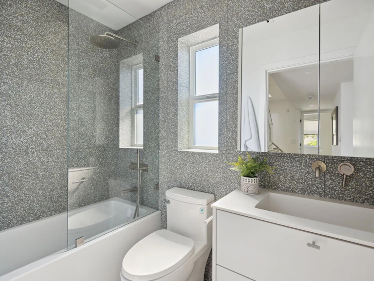 3225 Clark Drive, Vancouver, BC, V5V 4Y1 - 14