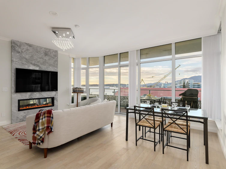 707-175 Victory Ship Way, North Vancouver, BC, V7L 0G1 - 2