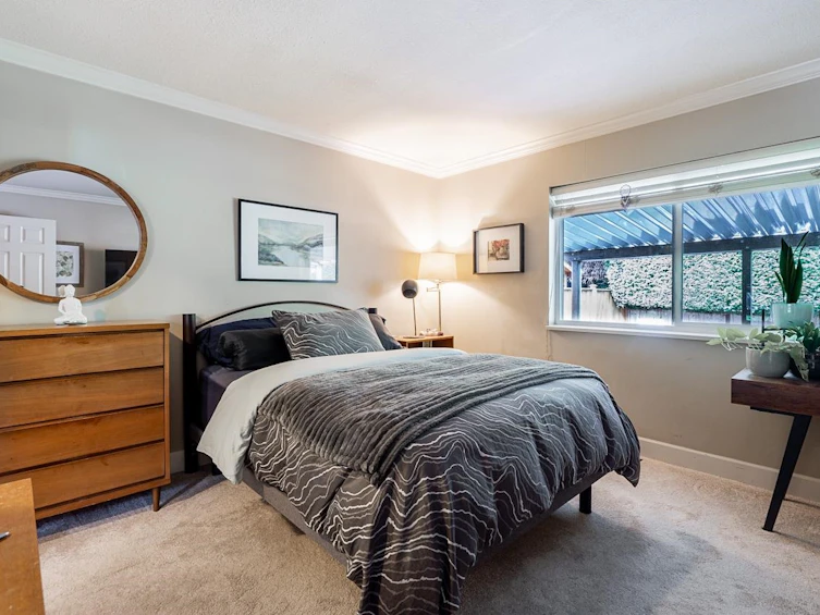 16137 10 Avenue, Surrey, BC, V4A 1A7 - 17