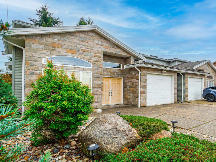 7008 Union Street, Burnaby, BC, V5A 1H9 - 3