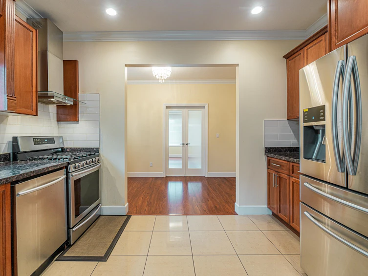7008 Union Street, Burnaby, BC, V5A 1H9 - 17