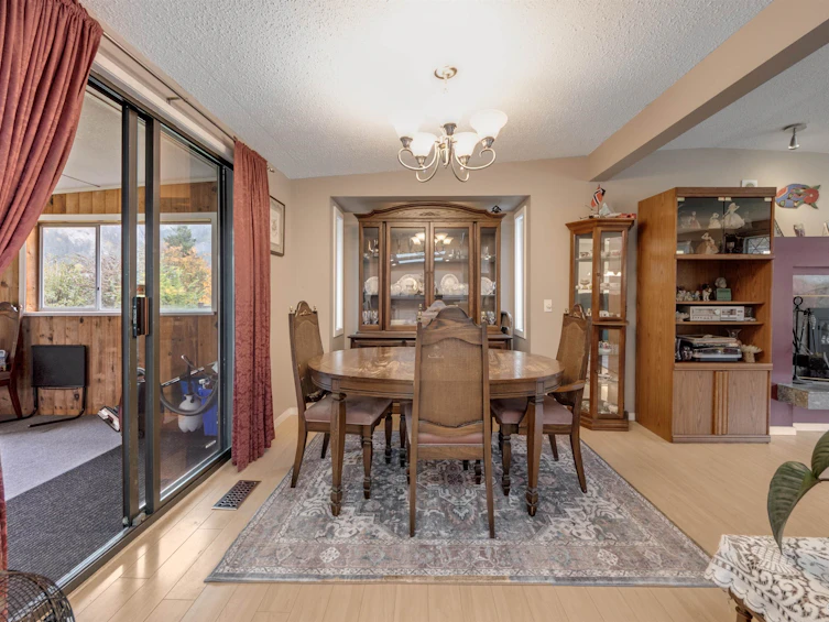 38144 Westway Avenue, Squamish, BC, V8B 0X6 - 7