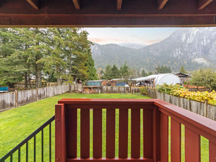 38144 Westway Avenue, Squamish, BC, V8B 0X6 - 14
