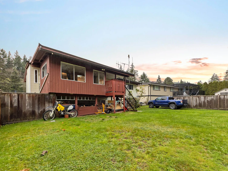 38144 Westway Avenue, Squamish, BC, V8B 0X6 - 33