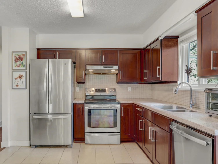 11958 Hall Street, Maple Ridge, BC, V2X 5L8 - 4