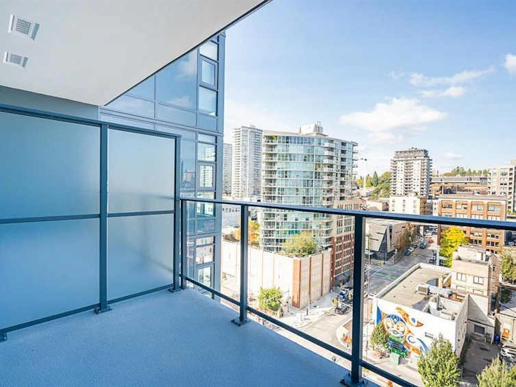 2004-680 Quayside Drive, New Westminster, BC, V3M 0P2 - 4
