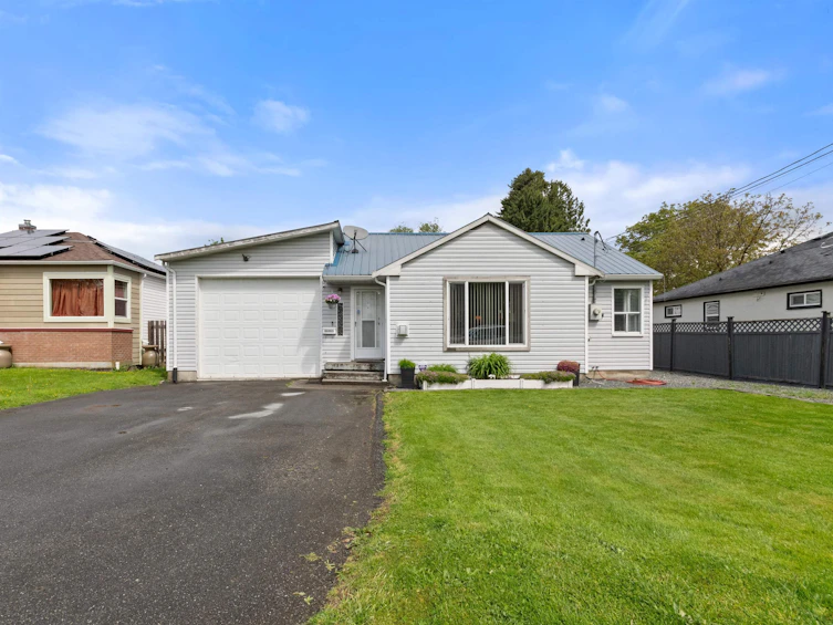 46069 Fourth Avenue, Chilliwack, BC, V2P 1N2 - 3