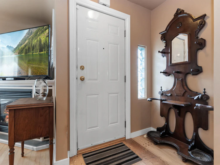 46069 Fourth Avenue, Chilliwack, BC, V2P 1N2 - 4