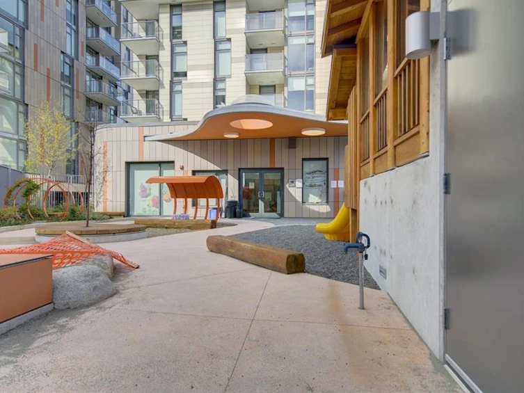 210-8138 Fraser Street, Vancouver, BC, V5X 0J8 - 23