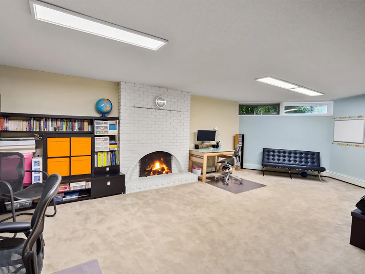 14 Sennok Crescent, Vancouver, BC, V6N 2E4 - 11