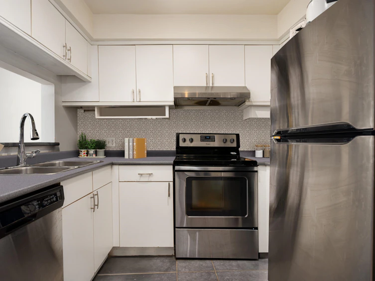 207-1210 W 8th Avenue, Vancouver, BC, V6H 3Y9 - 4