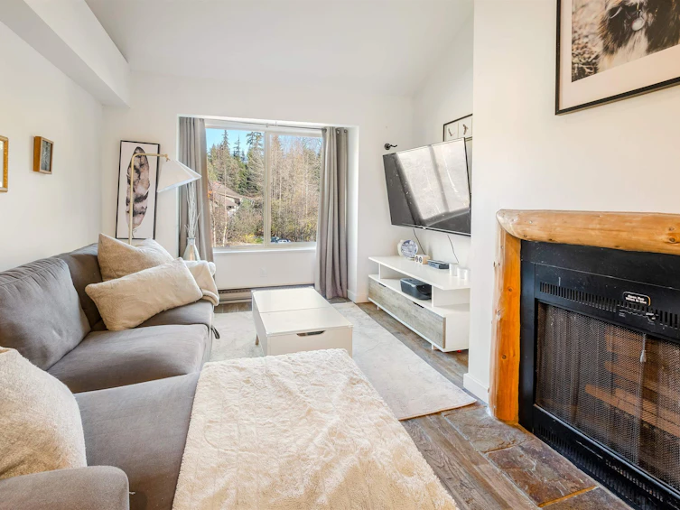 312-2021 Karen Crescent, Whistler, BC, V8E 0H1 - 2