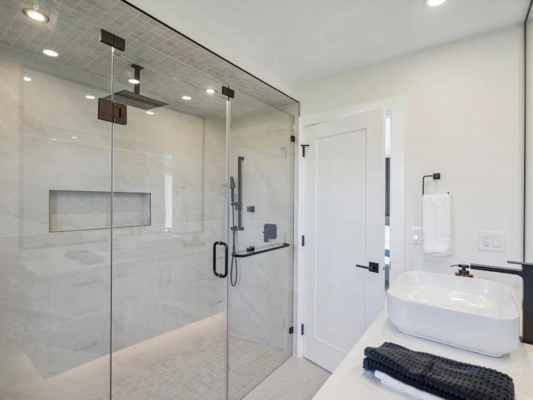 6307 Bryant Street, Burnaby, BC, V5E 1S4 - 25