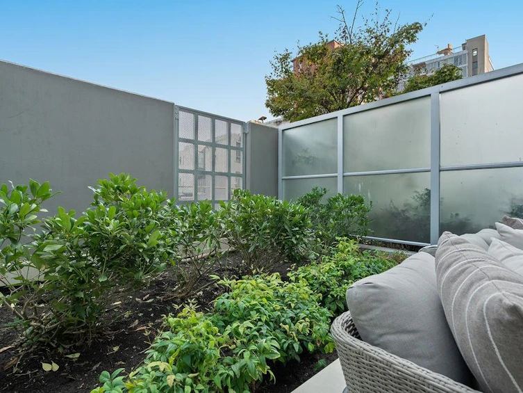 209-231 E Pender Street, Vancouver, BC, V6A 0G3 - 4