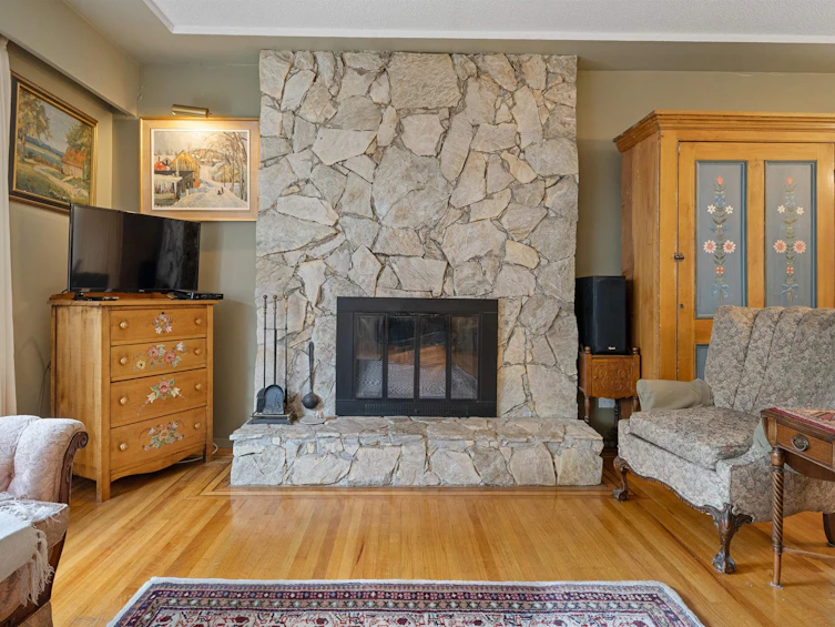 1118 Wendel Place, North Vancouver, BC, V7K 2W1 - 3