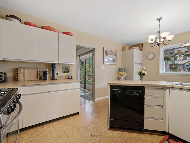 1118 Wendel Place, North Vancouver, BC, V7K 2W1 - 9